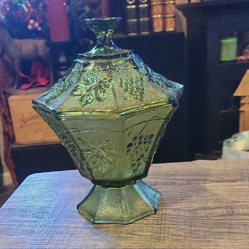 Anchor Hocking Green "Fairfield" Candy Dish W/ Lid EUC